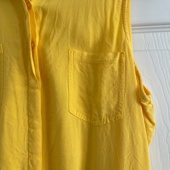 Joseph A. Sleeveless Yellow Top with Buttons - Picture 6 of 6